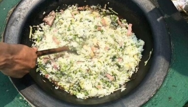 歡聲笑語(yǔ)，快樂(lè)野炊