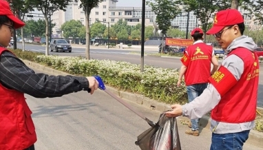 立信“小紅帽”助力桐鄉(xiāng)市“文明啄木鳥”志愿者活動(dòng)