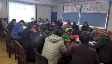 立信｜建筑起重設(shè)備管理控制培訓(xùn)在我司新豐鎮(zhèn)河?xùn)|苑安置房項(xiàng)目部順利舉行